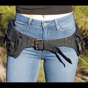 “ CUTE “ WOMENS POCKET BELT!!!